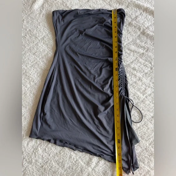 Princess Polly Asymmetrical Strapless Dress - Picture 5 of 11